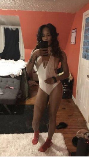 Letisia call girl in Bound Brook